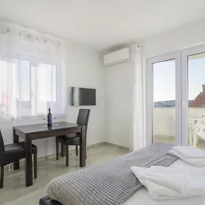 Andelo Apartment Trogir