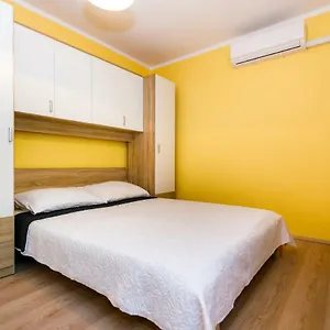  Apartment Jezevac